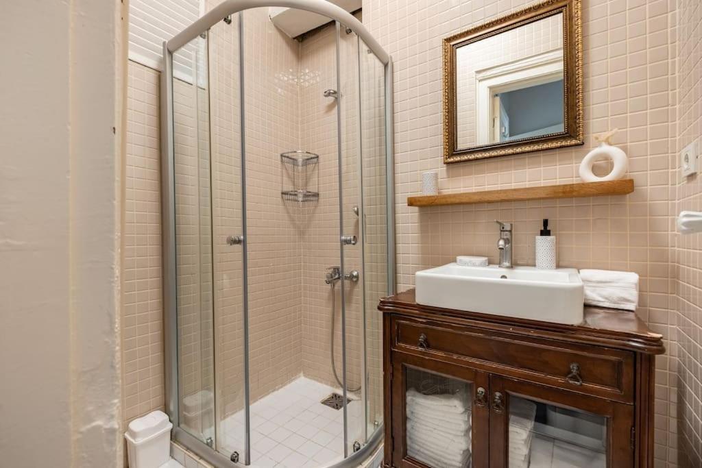 Apartament Charming Historical In Galata